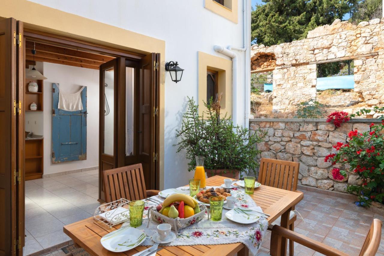 Little Karafillias Chalki House Chalki Town Exterior foto