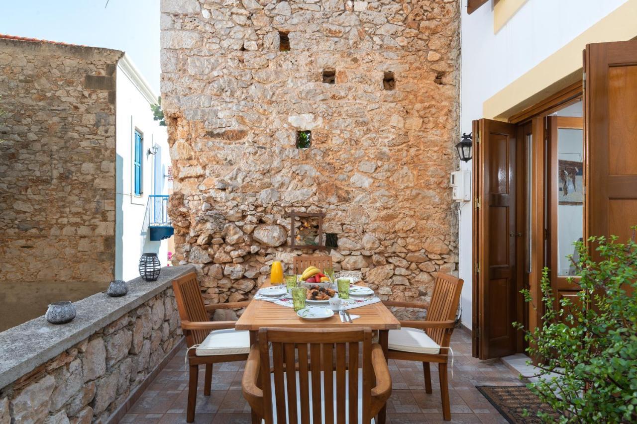 Little Karafillias Chalki House Chalki Town Exterior foto